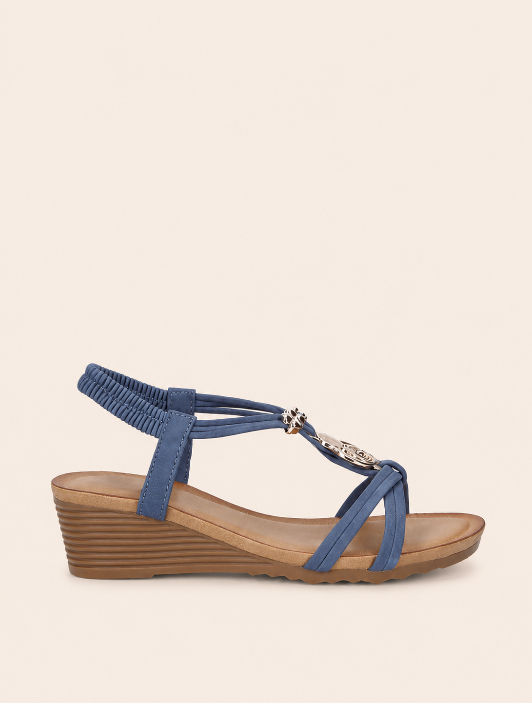 Sandalias de Cuña con Adornos Metálicos