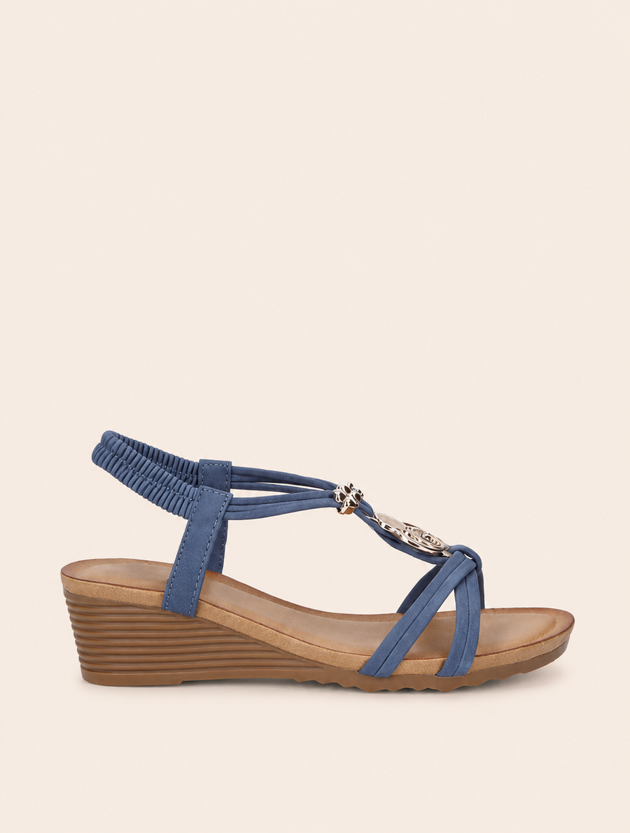 Sandalias de Cuña con Adornos Metálicos