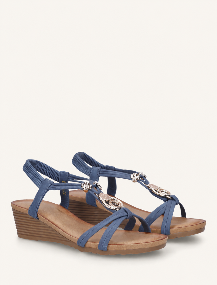 Sandalias de Cuña con Adornos Metálicos