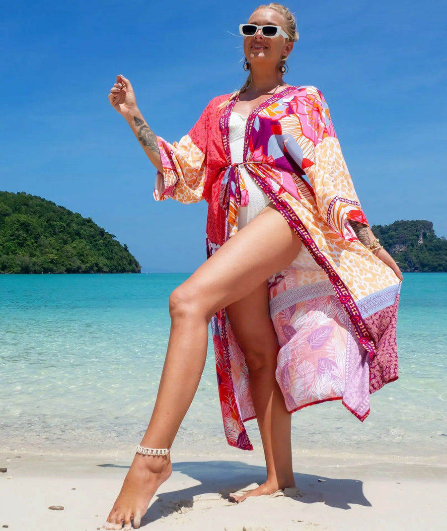 Denia | Kimono Versátil Tejido Japonés · Coral Vibrante