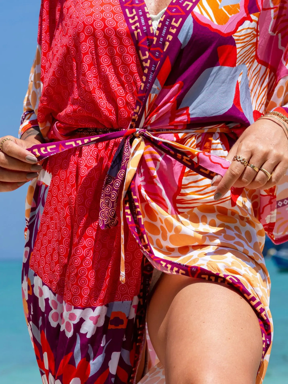 Denia | Kimono Versátil Tejido Japonés · Coral Vibrante