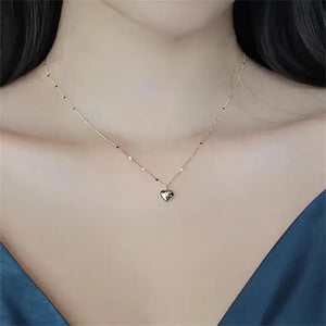 Collar de cadena de clavícula con un corazon