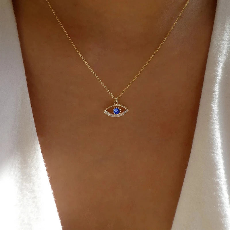 Exquisito collar de mal de ojo con diamantes de imitación