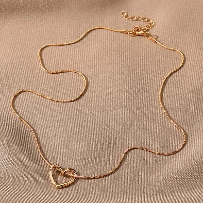 Nuevo collar con colgante de corazón de amor