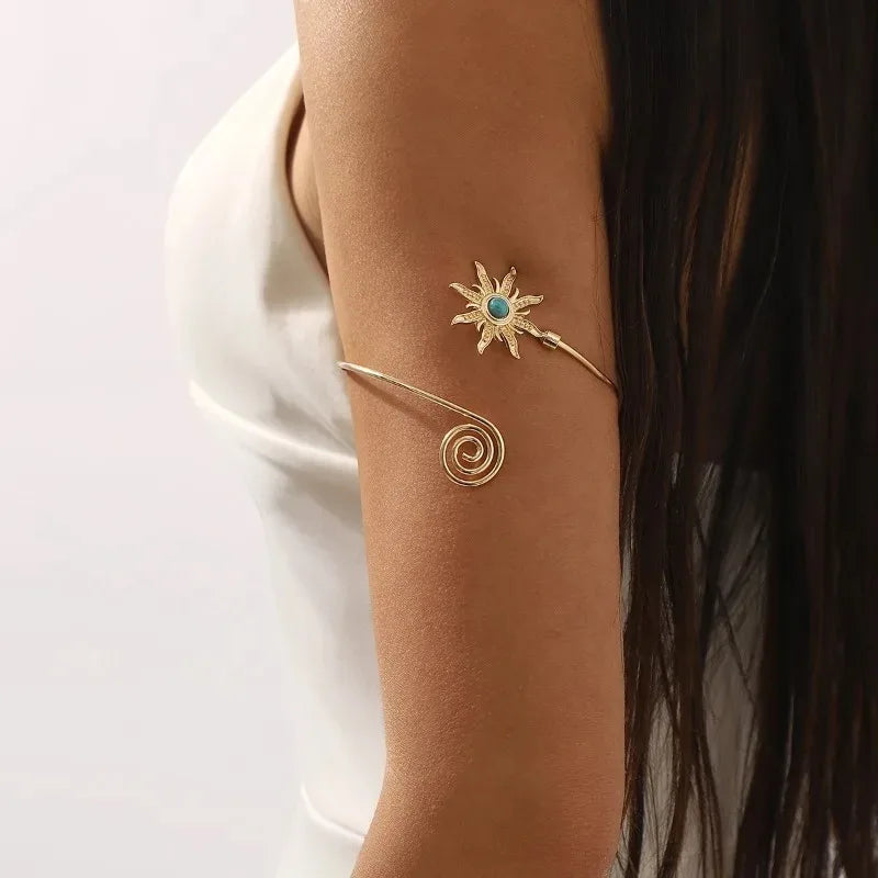 Pulsera Mobius chapada en oro Nuevos diseños 2026