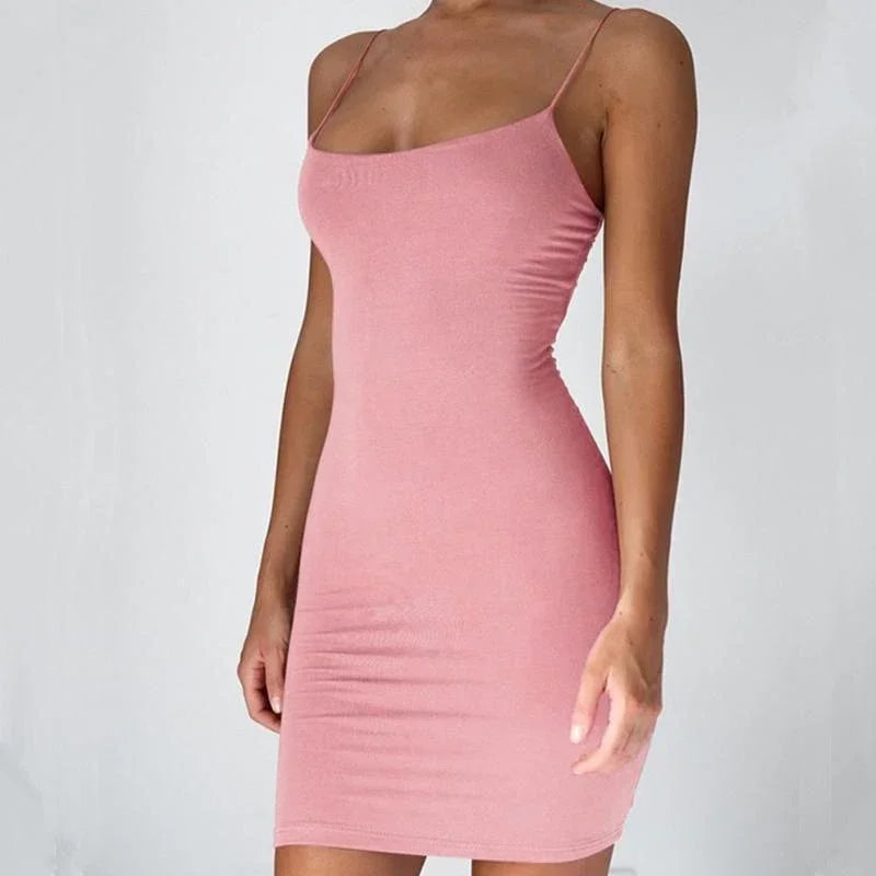 Minivestido ajustado con tirantes