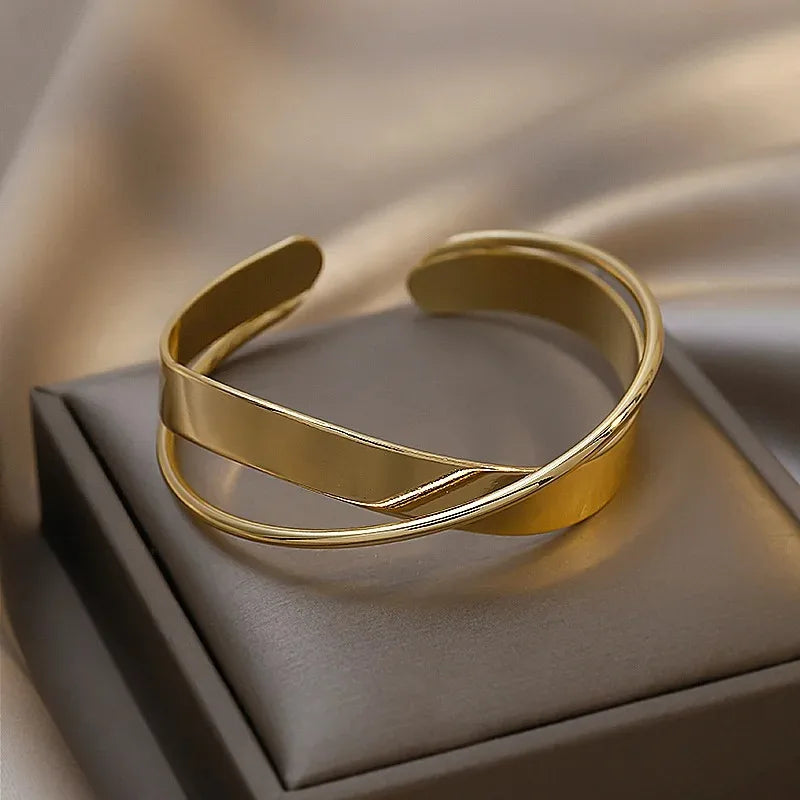 Pulsera Mobius chapada en oro Nuevos diseños 2026