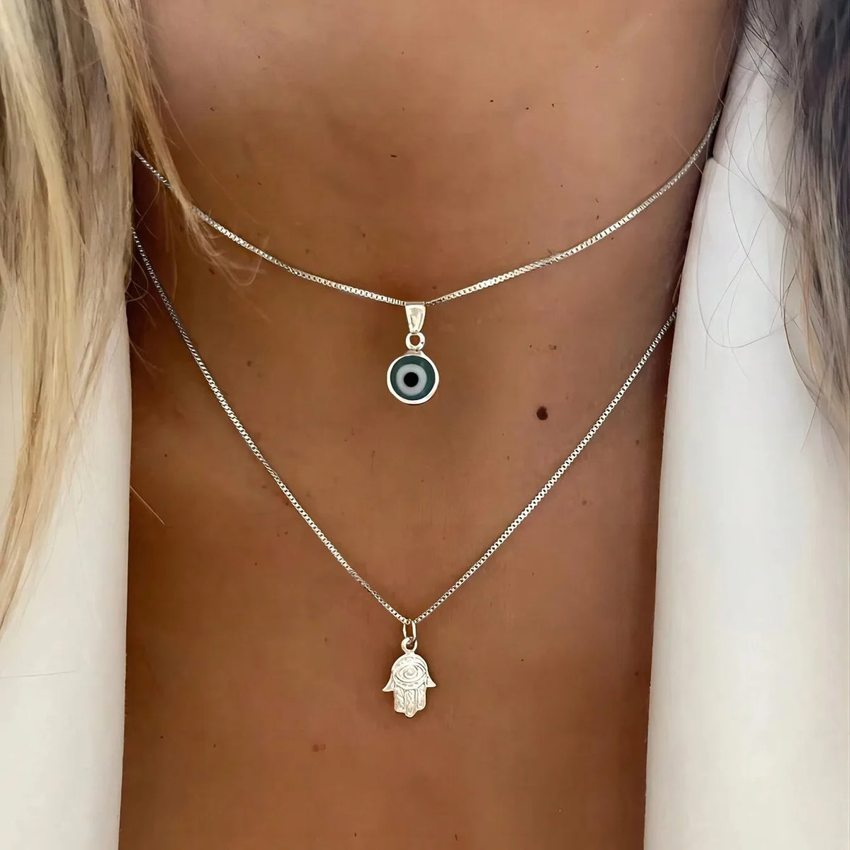 Exquisito collar de mal de ojo con diamantes de imitación