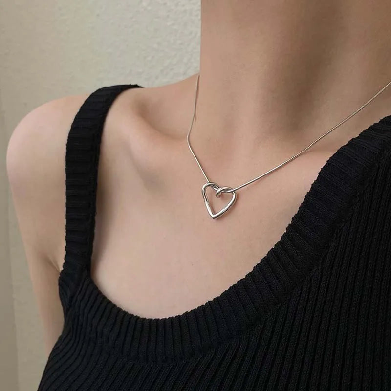 Nuevo collar con colgante de corazón de amor